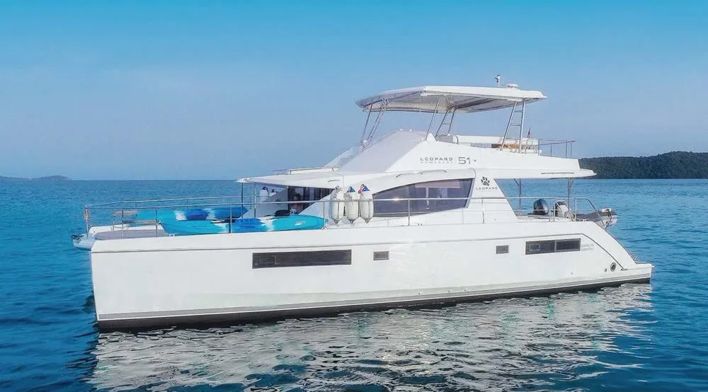 Leopard 51 Powercat — yacht photograph 1