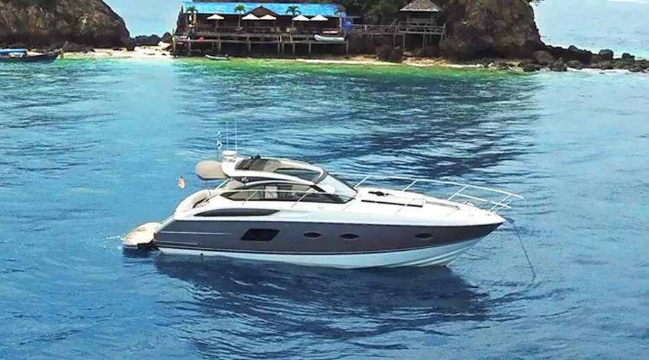 Princess V39 — yacht photograph 1