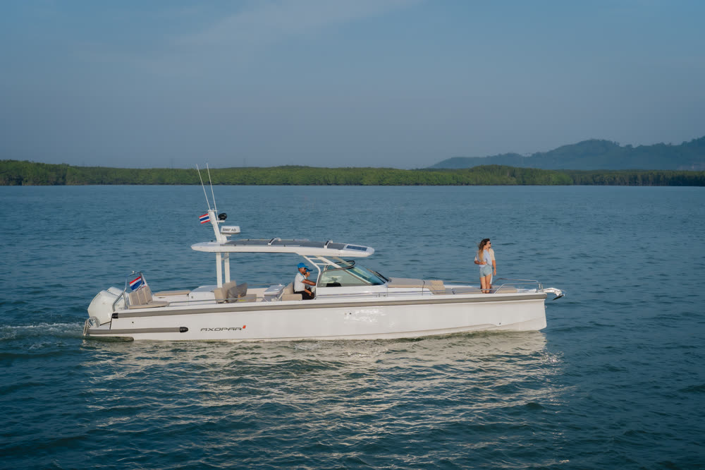 Axopar 37 — Speedboat Charter, Phuket