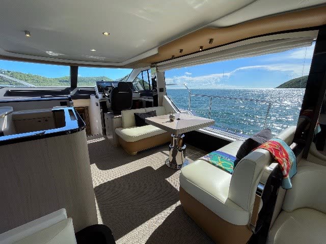 Azimut 60 · Azimut 60 Flybridge — Приватная чартерная яхта, Phuket