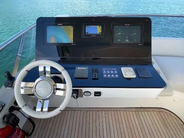 Azimut 60 · Azimut 60 Flybridge — yacht photograph 7