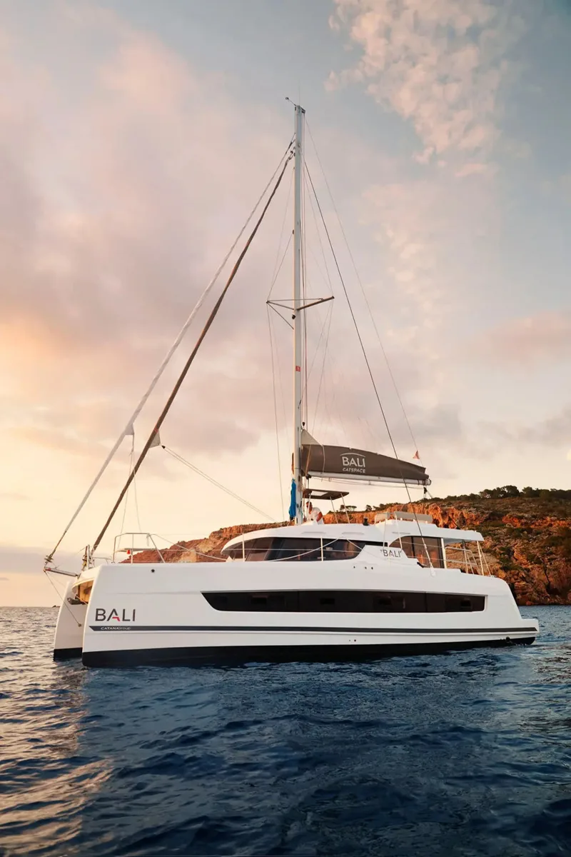 Bali Catspace — yacht photograph 1