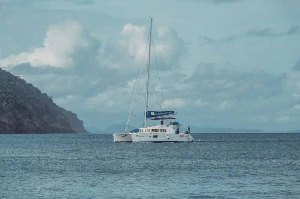 Blue Wings · Lagoon 440 — yacht photograph 2