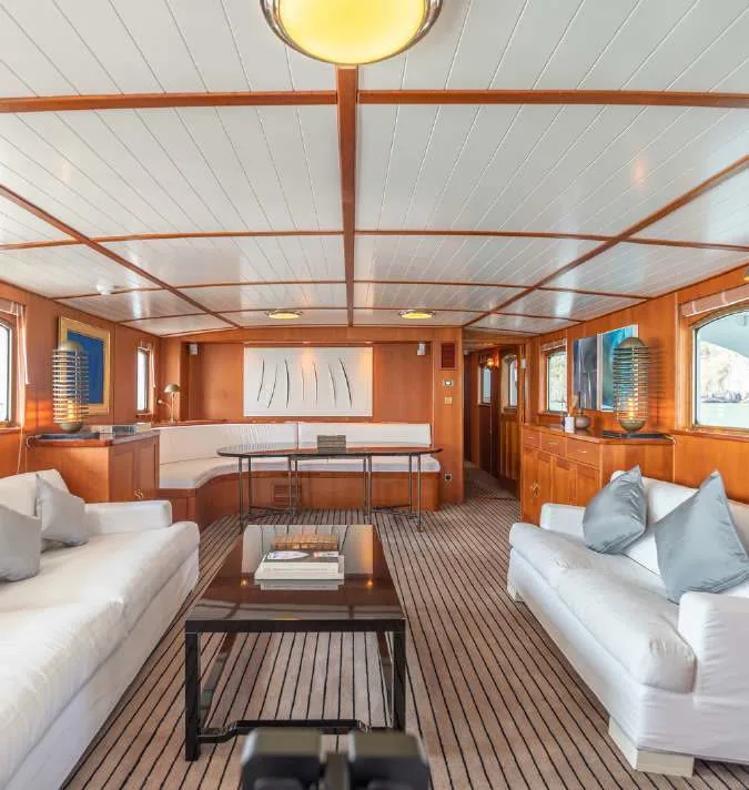 Classic Cruiser 1961 — yacht photograph 2