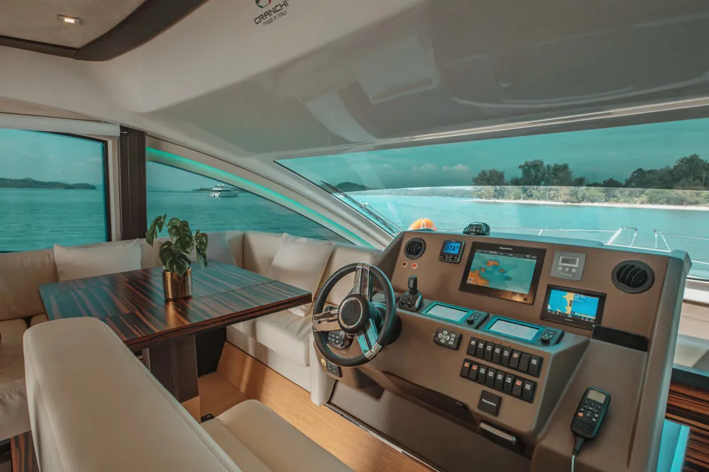 Cranchi 58 — yacht photograph 3