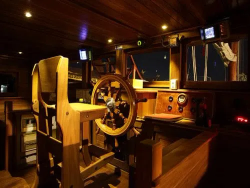 Diva Andaman — yacht photograph 5