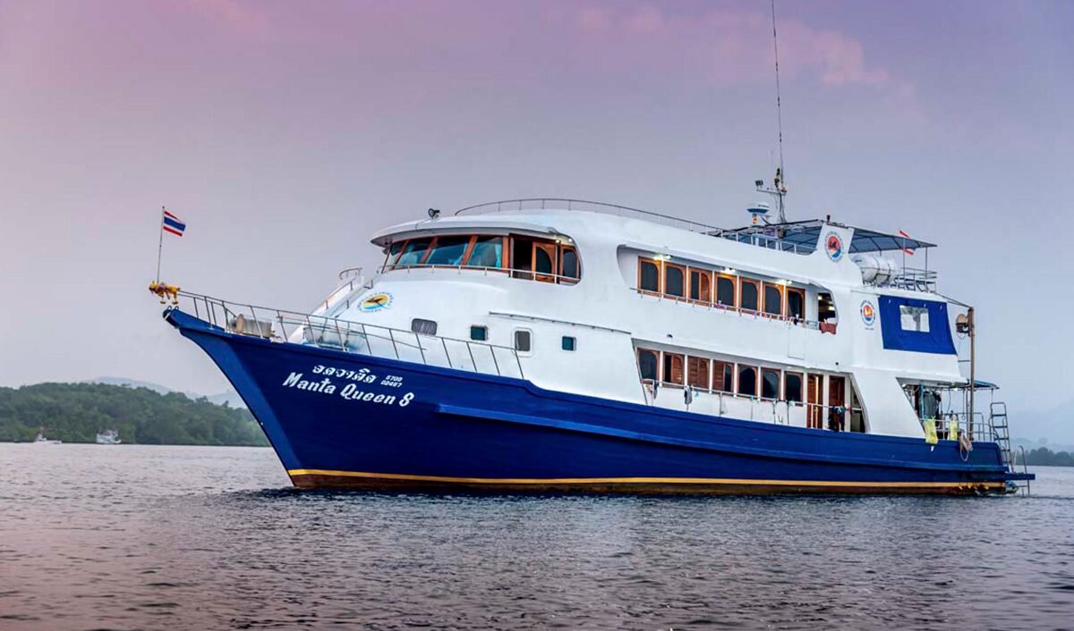 Manta Queen 8 — Dive Safari Liveaboard, Phuket