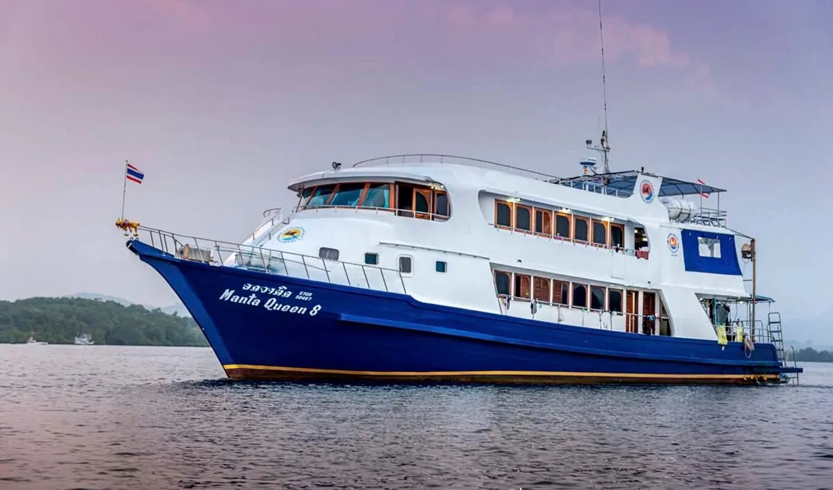 Manta Queen 8 — yacht photograph 1