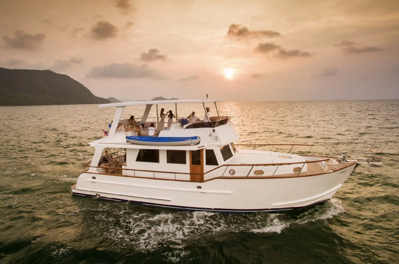 Grand Banks 53ft "Sambuca" — фото яхты 2