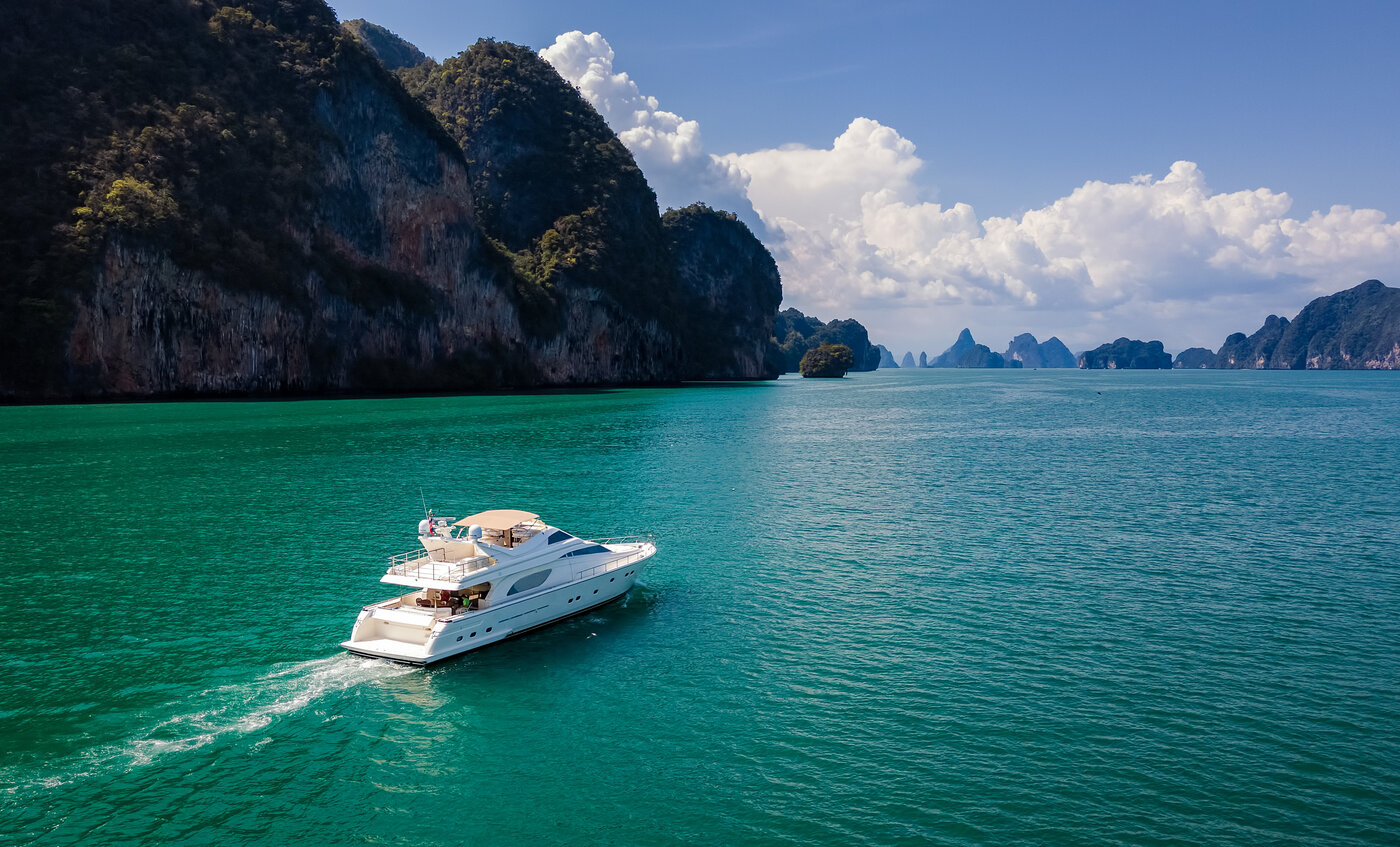 Sofia · Ferretti 80 — Приватная чартерная яхта, Phuket