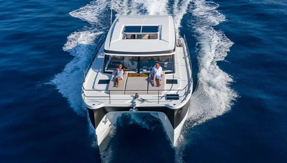 Fountaine Pajot MY40 — yacht photograph 2