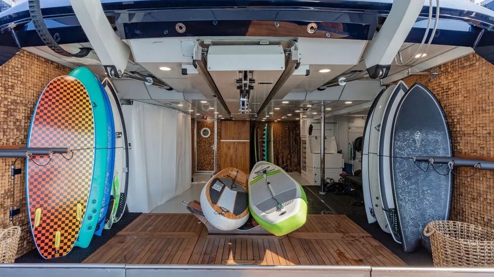 Galileo — yacht photograph 3