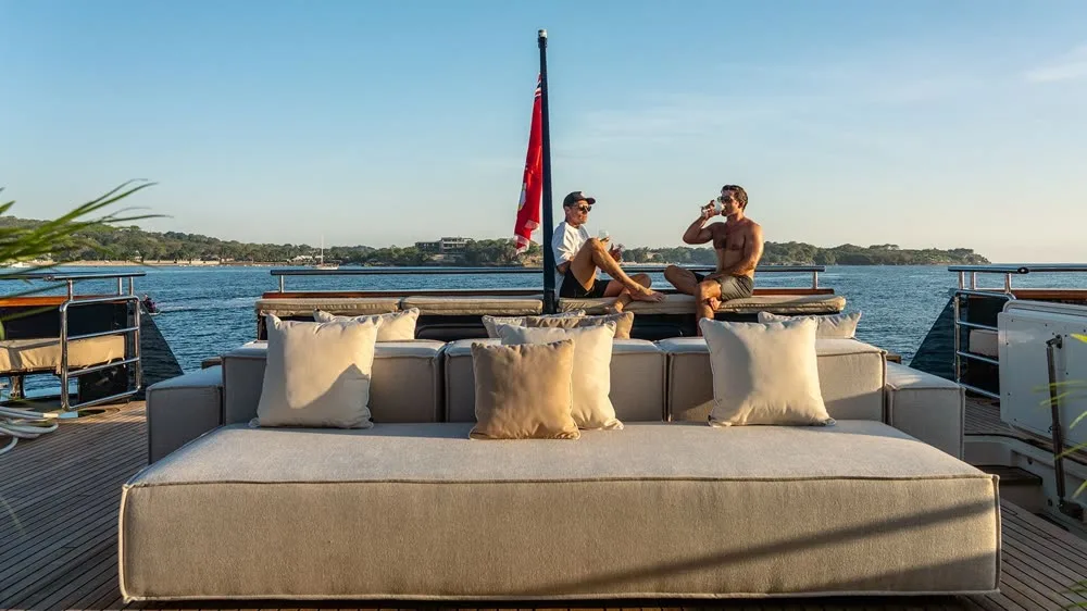 Galileo — yacht photograph 6