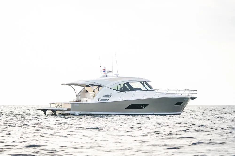 Happy Ours · Riviera 58 Sports Motor Yacht — фото яхты 4