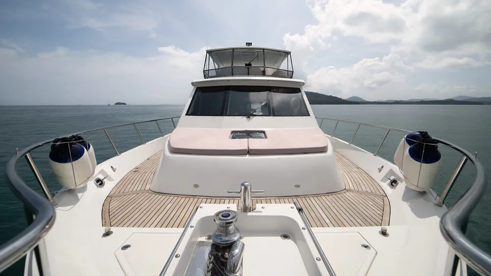 Jawsss · Activa 5800 — yacht photograph 3