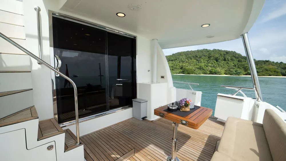 Jawsss · Activa 5800 — yacht photograph 4