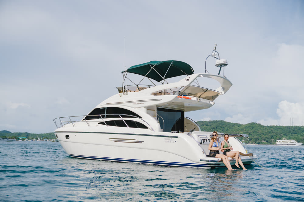 Jelly Bear · Princess 42 — Приватная чартерная яхта, Phuket