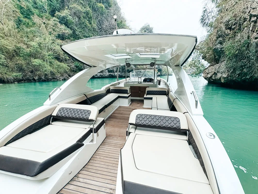 Luxury Speedboat — yacht photograph 5