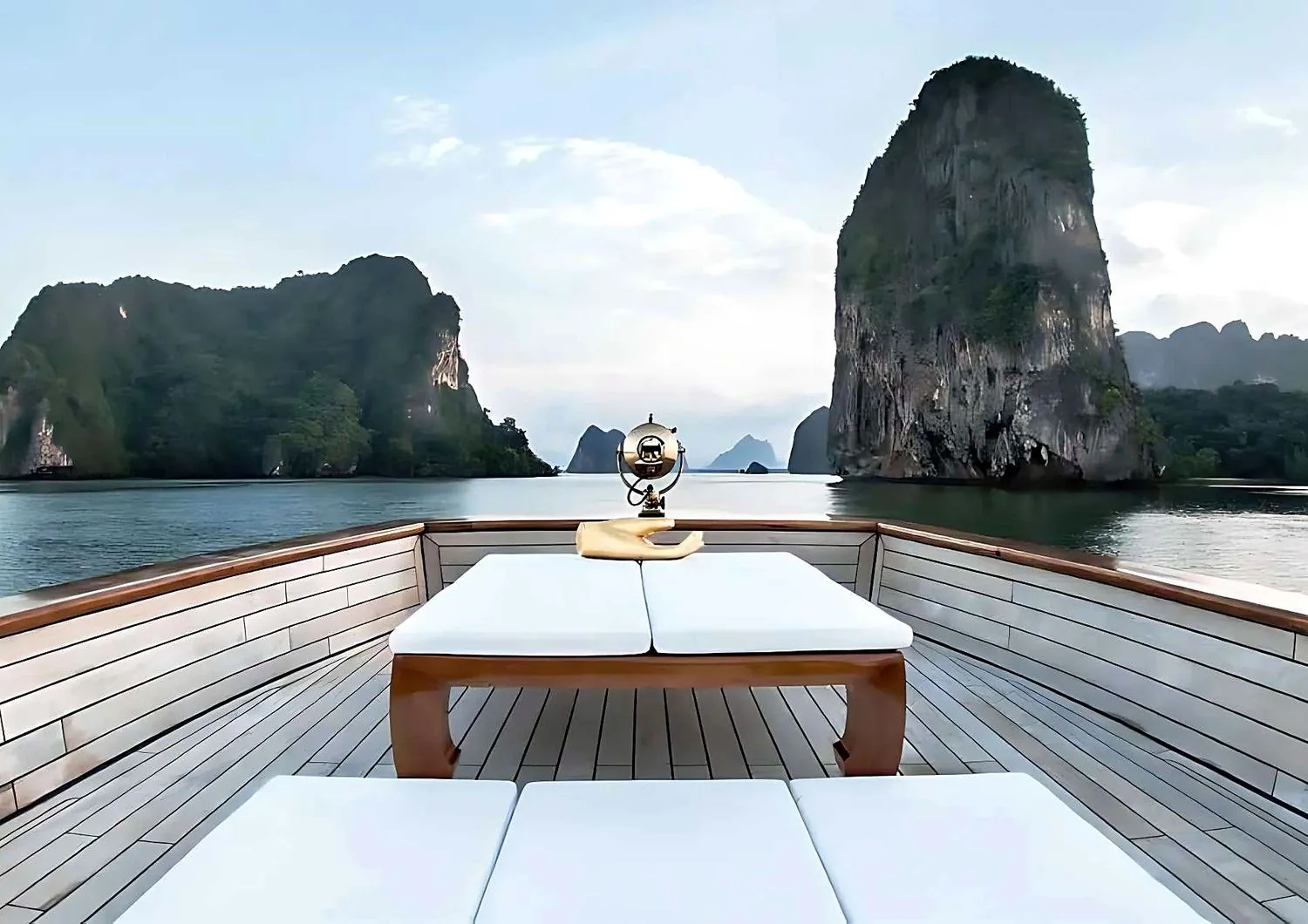 Maha Bhetra — yacht photograph 1