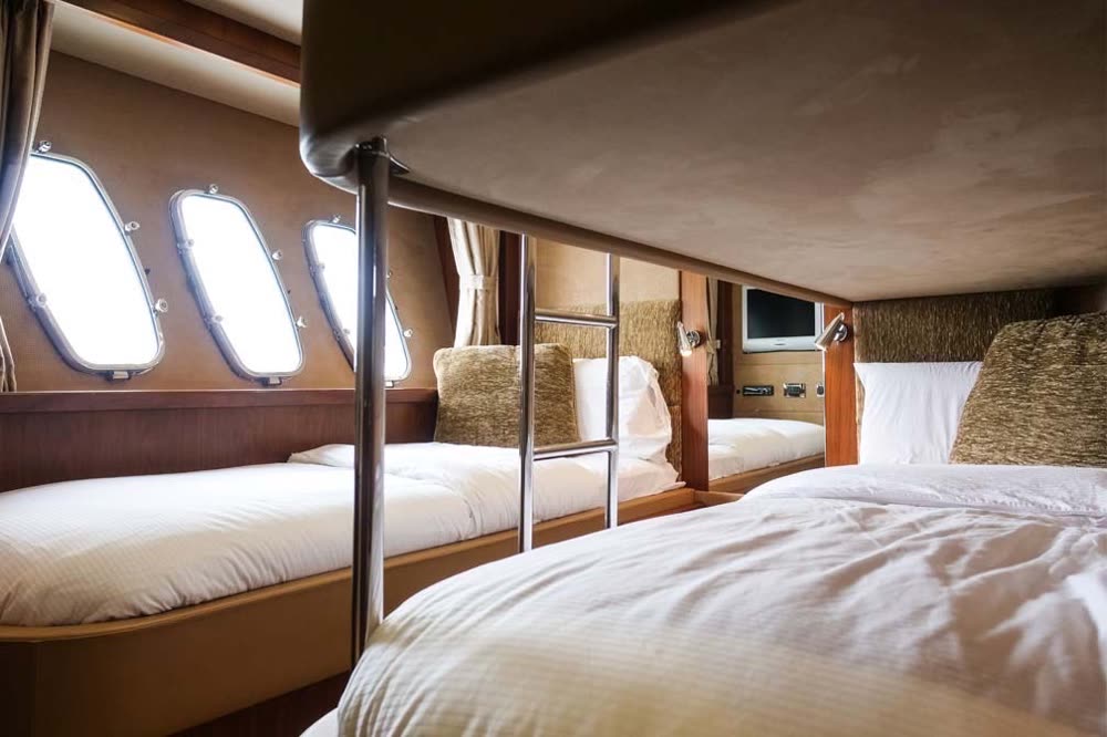 Major Affair · Sunseeker 90 — Приватная чартерная яхта, Phuket