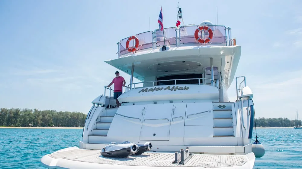 Major Affair · Sunseeker 90 — yacht photograph 8