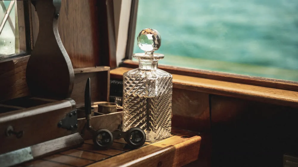 Mami Wata · Halvorsen 1954 — yacht photograph 5