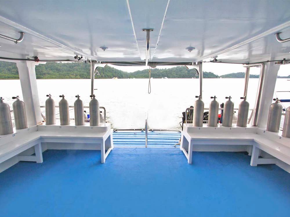 Manta Queen 1 — Dive Safari Liveaboard, Phuket