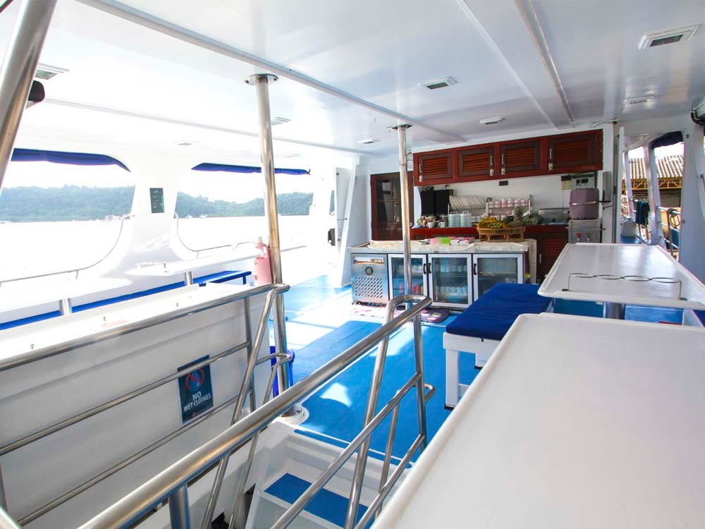 Manta Queen 1 — Dive Safari Liveaboard, Phuket