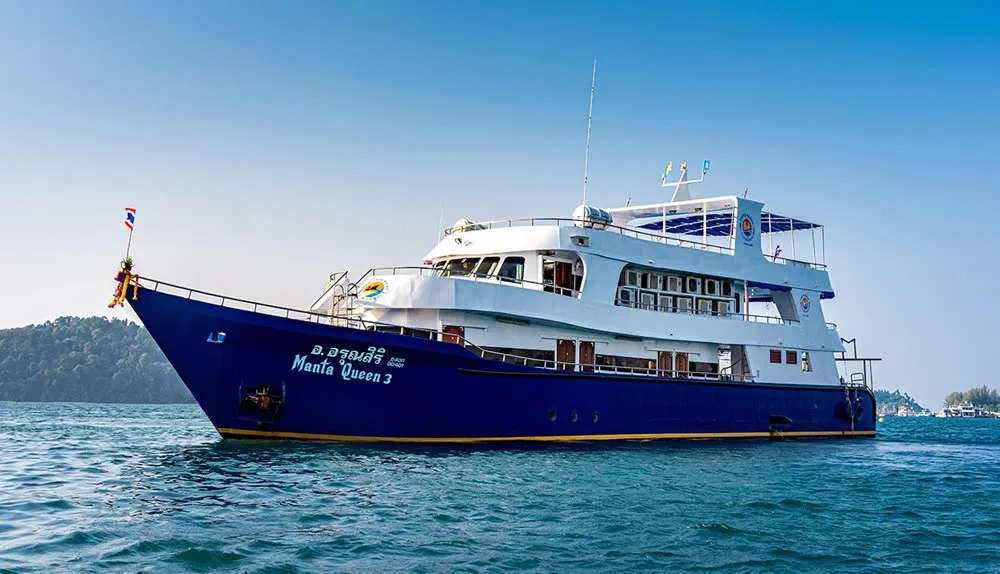 Manta Queen 3 — yacht photograph 2
