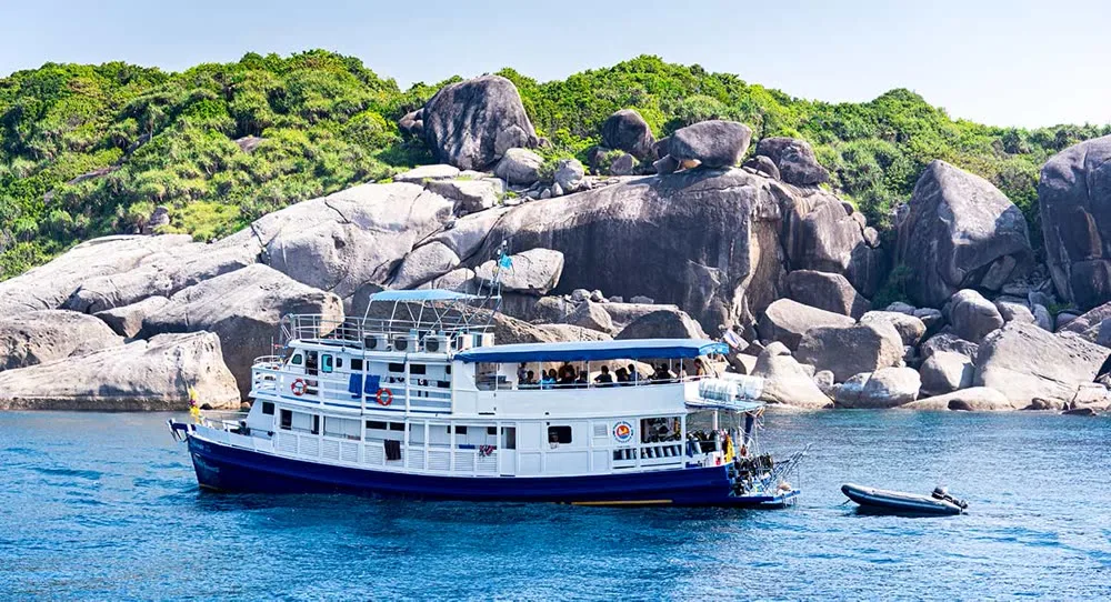 Manta Queen 5 — yacht photograph 7