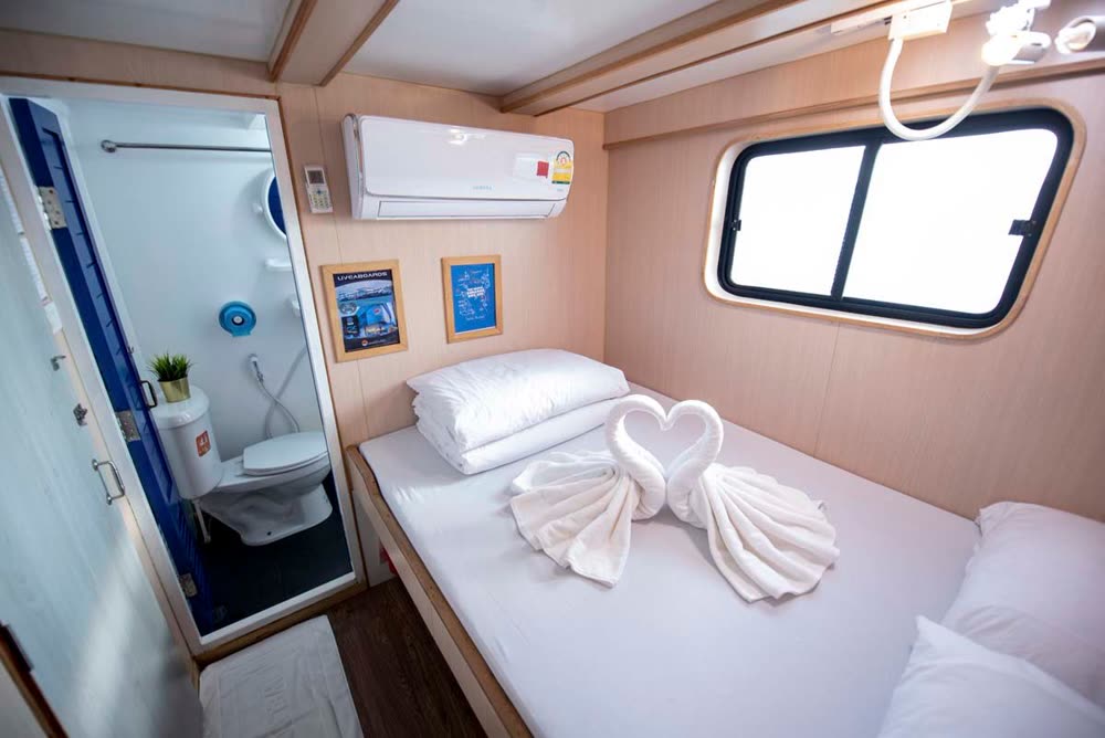 Manta Queen 7 — Dive Safari Liveaboard, Phuket