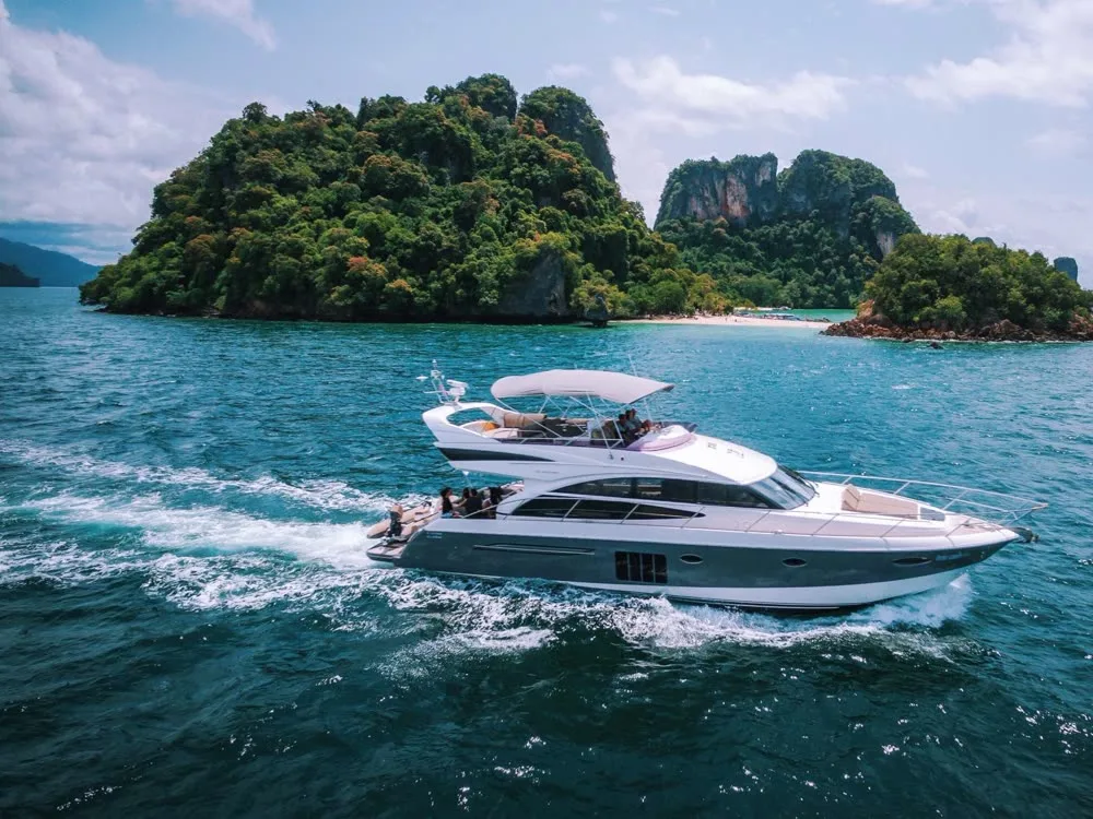 Mayavee · Princess 60 — yacht photograph 2