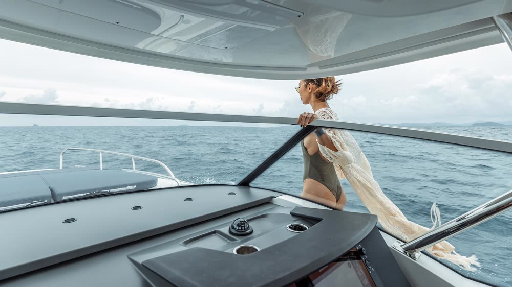 Nimbus T11 — Speedboat Charter, Phuket
