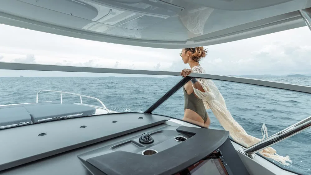 Nimbus T11 — yacht photograph 8