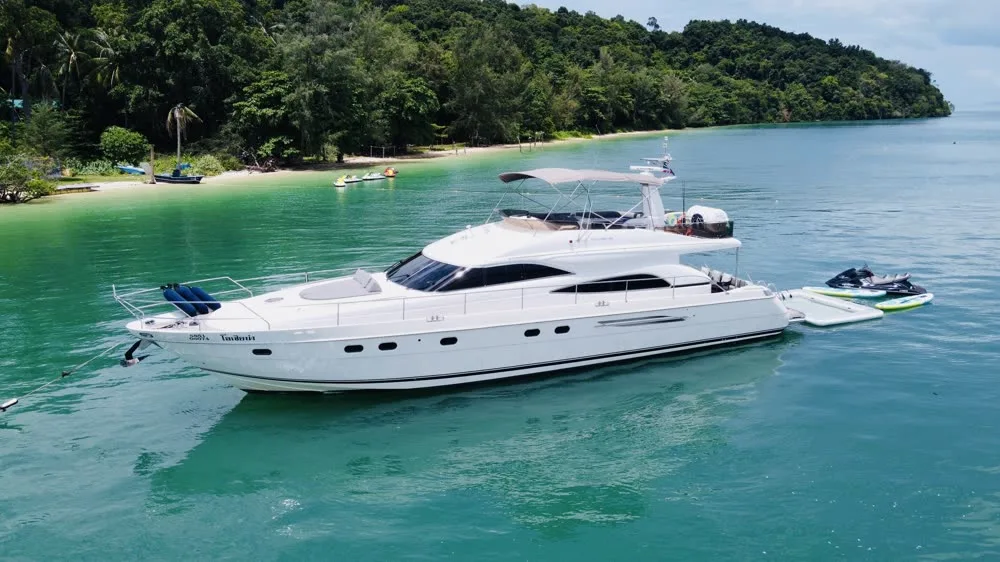 Oceana · Princess 65 Flybridge — yacht photograph 2