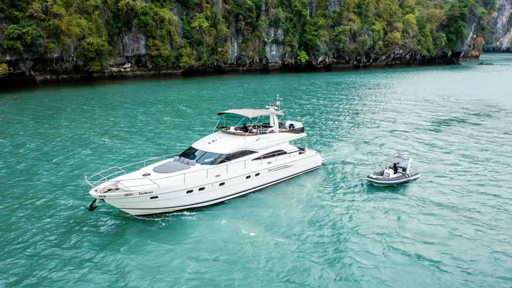 Oceana · Princess 65 Flybridge — yacht photograph 3