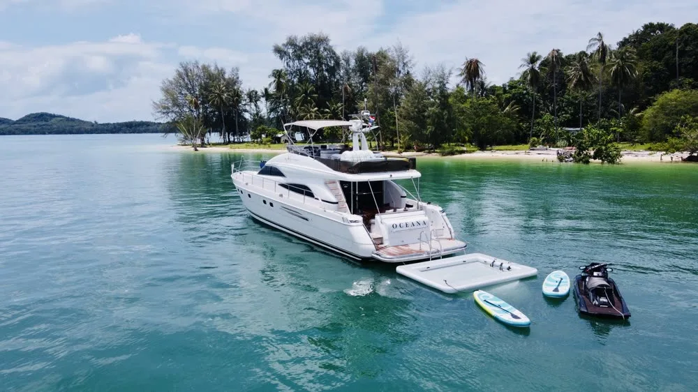 Oceana · Princess 65 Flybridge — yacht photograph 5