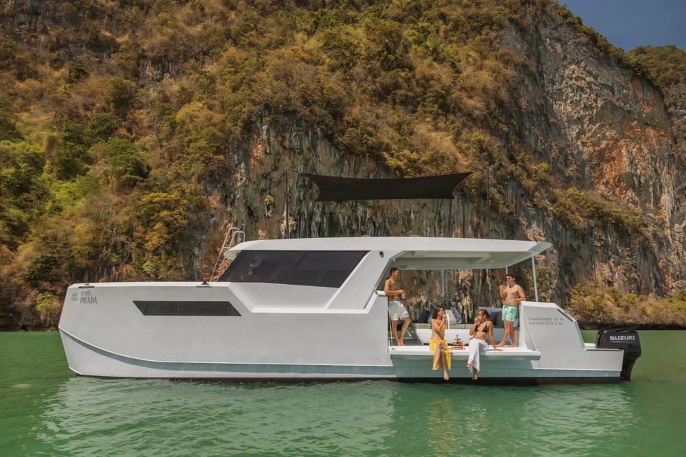 Prada — Люкс-катамаран, Phuket