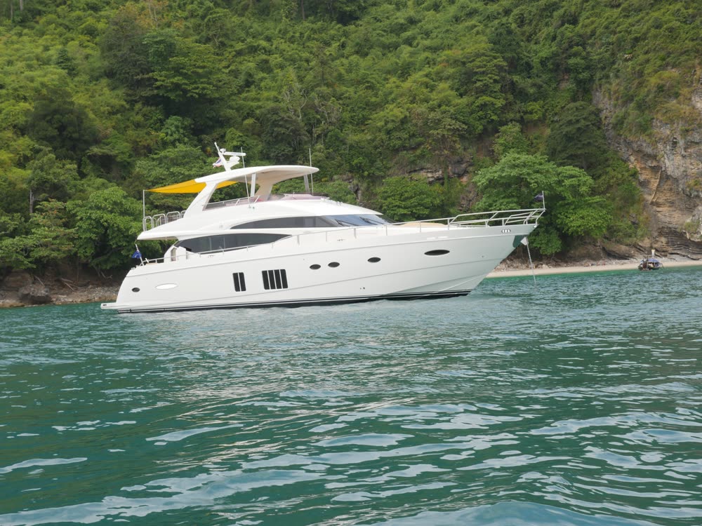 Princess F78 Maritimus · Princess 78MY (F78) — Приватная чартерная яхта, Phuket