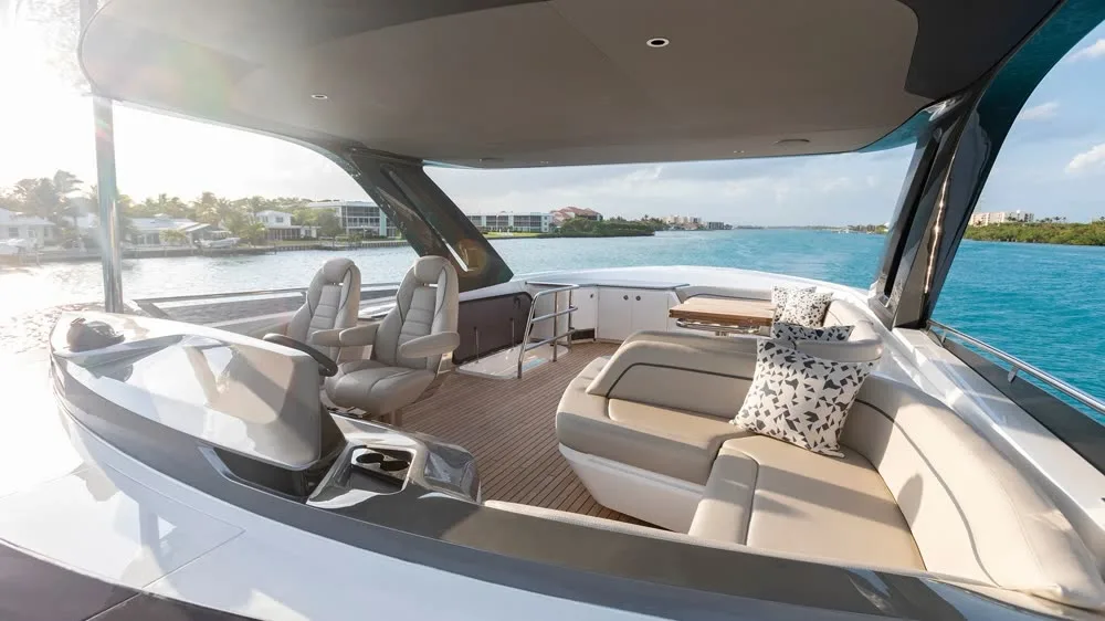 Princess S72 — yacht photograph 6