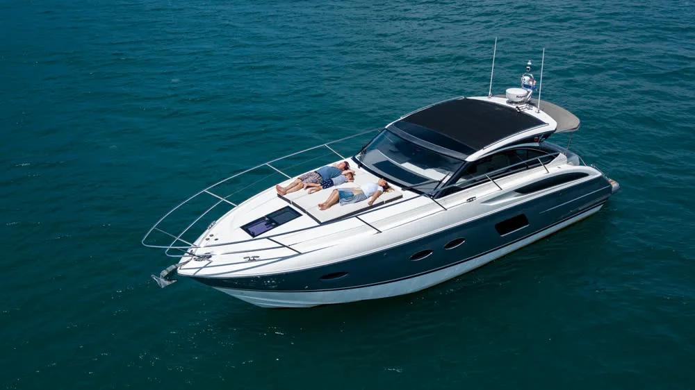 Princess V39 — yacht photograph 2