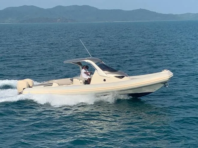 SACS Strider 11 — yacht photograph 3