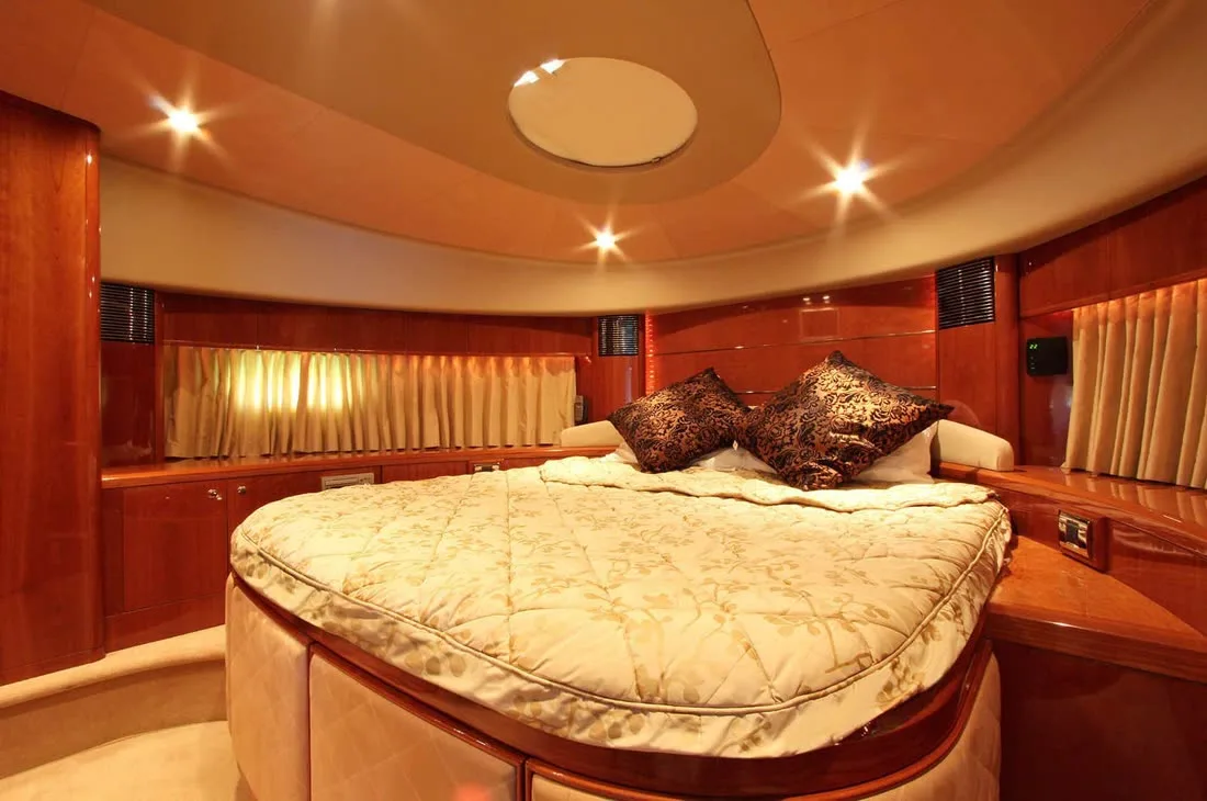Princess 65 "Sanook" — yacht photograph 9