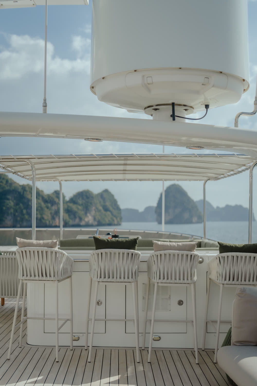 Silent World · Astilleros M.Cies 40m expedition yacht — Приватная чартерная яхта, Phuket