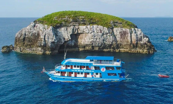The Smiling Seahorse — Dive Safari Liveaboard, Phuket