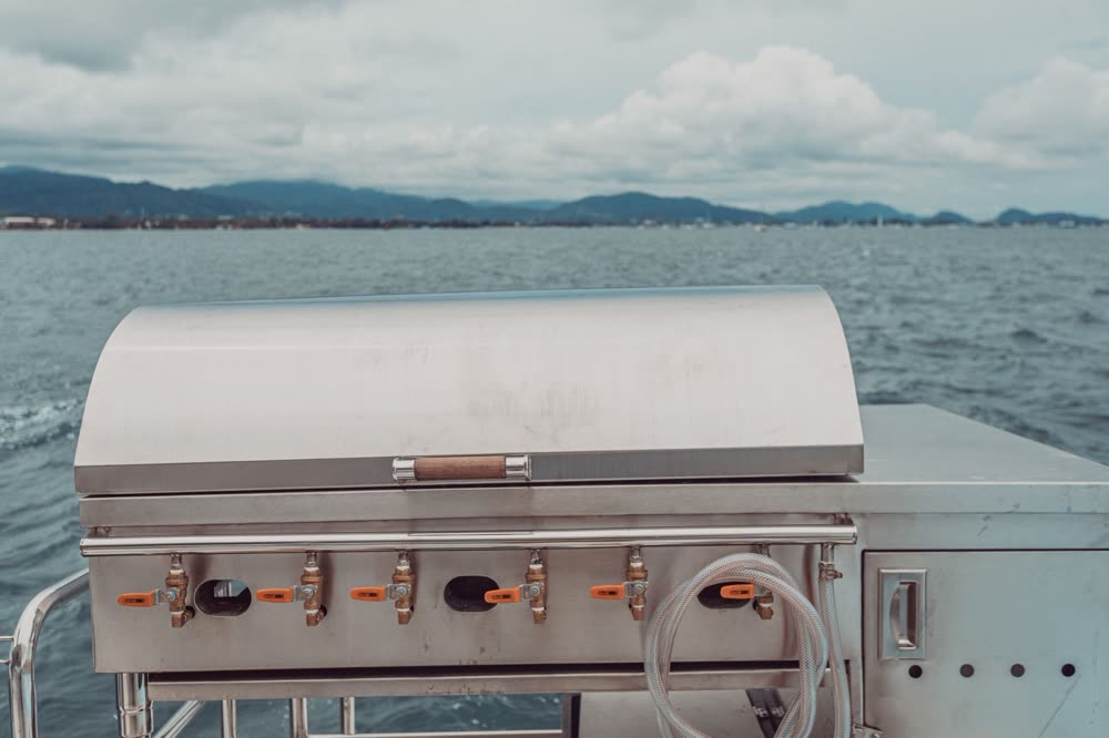 Tahiti — Private Charter Yacht, Phuket