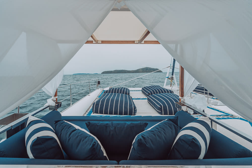 Tahiti — Private Charter Yacht, Phuket