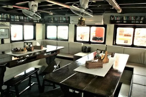 The Junk — yacht photograph 3