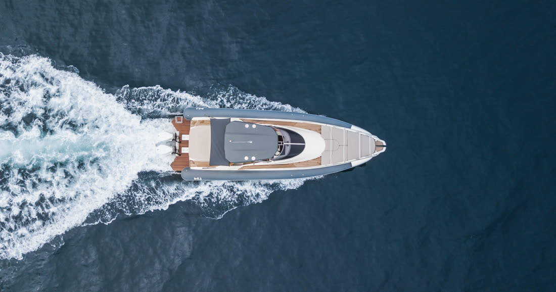 Prince 38 Sport Cabin "TIGER LILY" — Спидбот-чартер, Phuket
